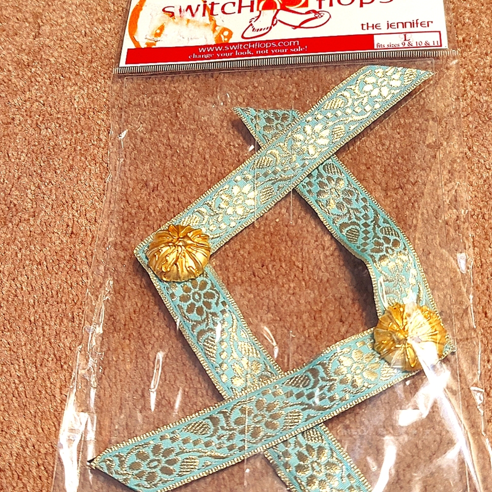 Switch Flops. Jennifer. Green Gold.  Fits.9 & 10 SALE  SALE 1 DAY